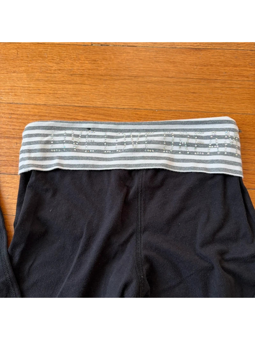 Vintage y2k fold over striped bedazzled leggings